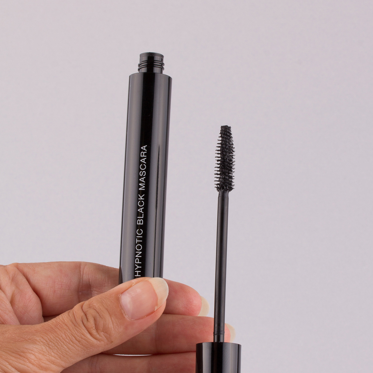 Hypnotic-Black-Mascara-detail.jpg